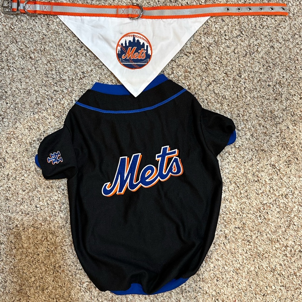NY Mets Dog Jersey and Bandana style collar